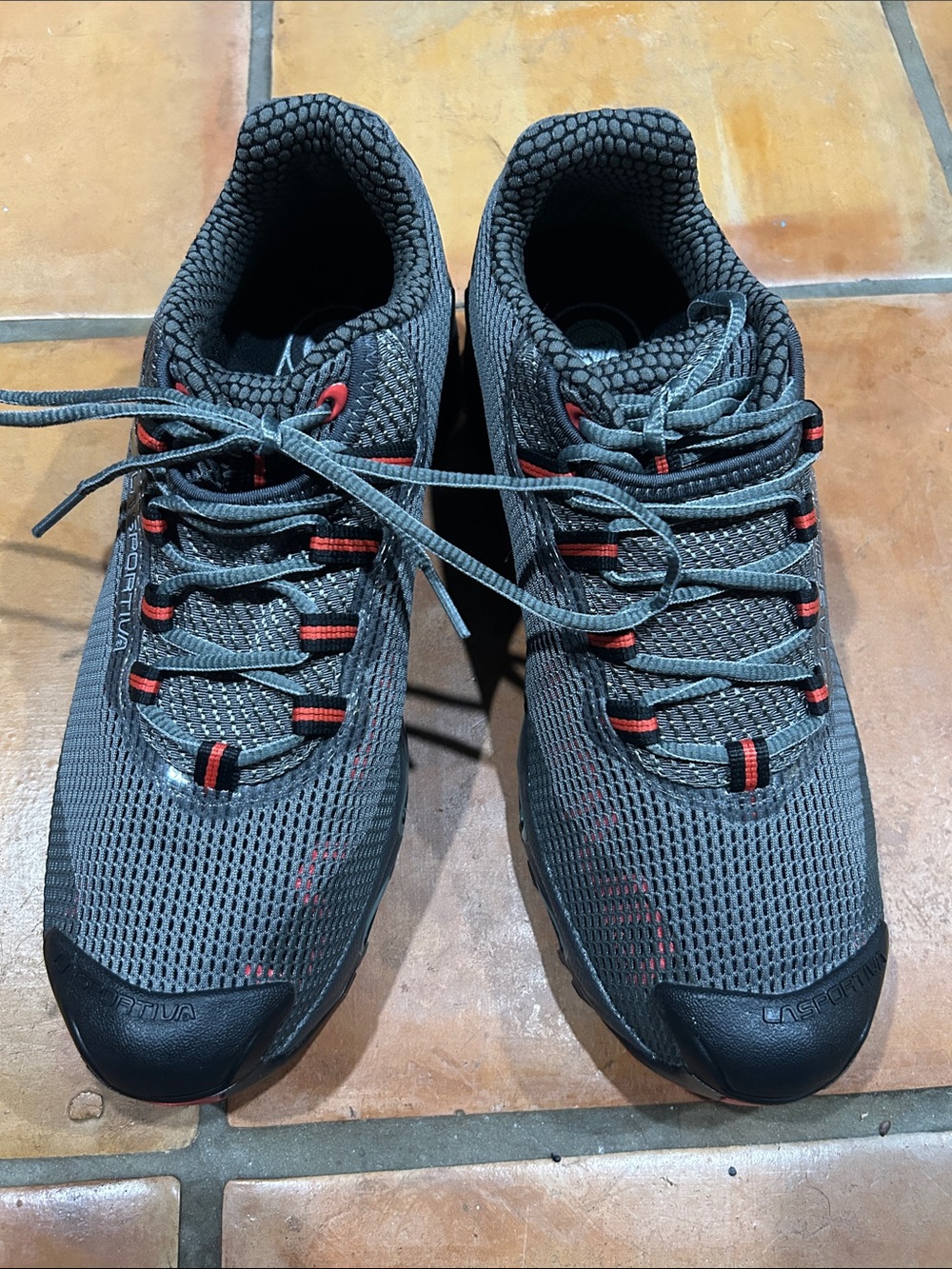 LA SPORTIVA Mesh Athletic Sneakers with Red Accents NEW size 9.5
